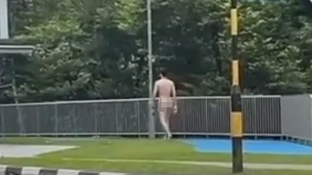 22岁男子在南大校园裸行被捕