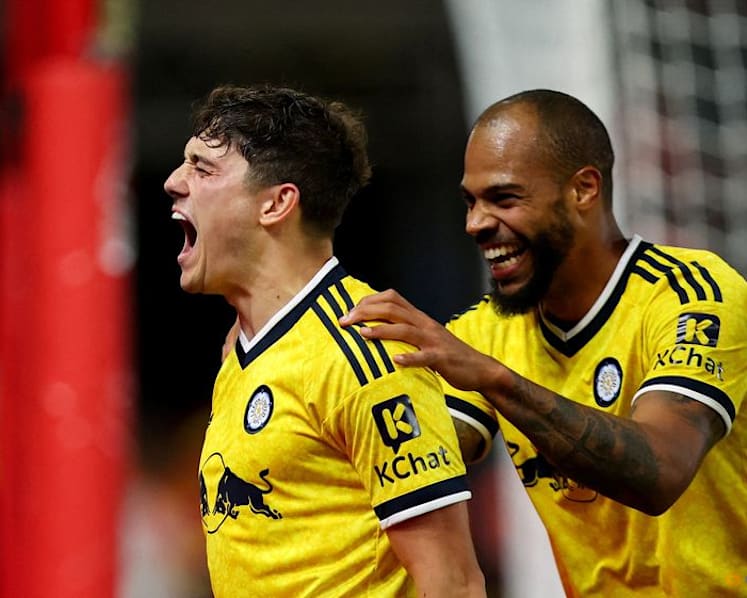 Leeds beat Forest again to reach League Cup third round
