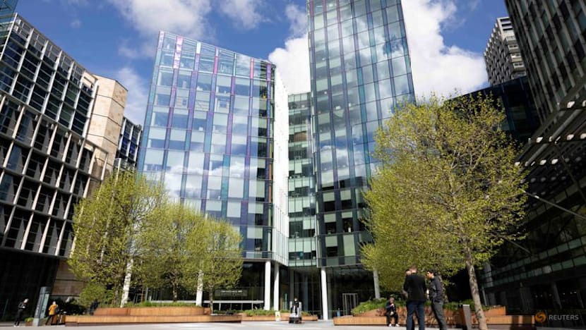 Exclusive-Meta vowed to stop illegal financial ads in Britain. It failed 1,000 times in a week