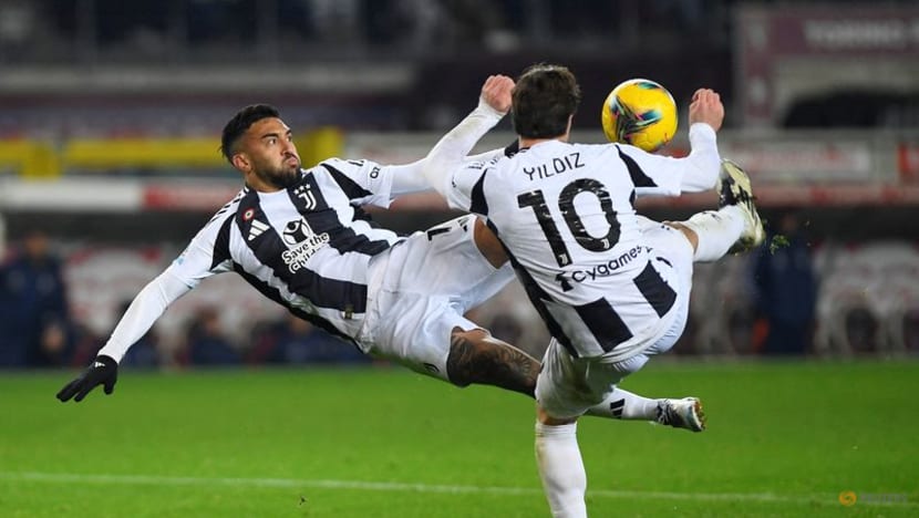 Juventus drop more points in 1-1 derby draw with Torino as both coaches see red