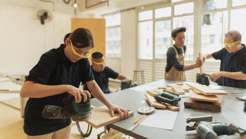 SkillsFuture top-up for mature mid-career Singaporeans, more support for ITE grads: Forward SG report SkillsFuture top-up for mature mid-career Singaporeans, more support for ITE grads: Forward SG report