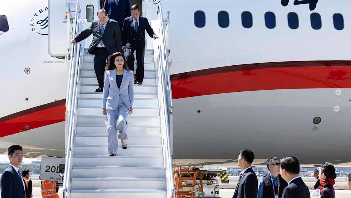 China's Xi meets Taiwan opposition leader in Beijing