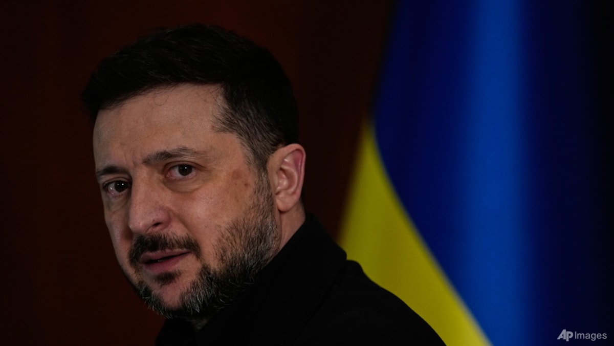 Zelensky's Damascus Diplomacy Amid Middle East Strike: Unraveling Its Effects on Kurdish Struggles