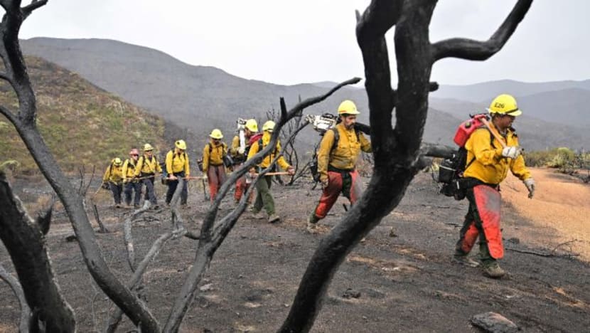 Hujan lebat bantu pegawai bomba California padam kebakaran