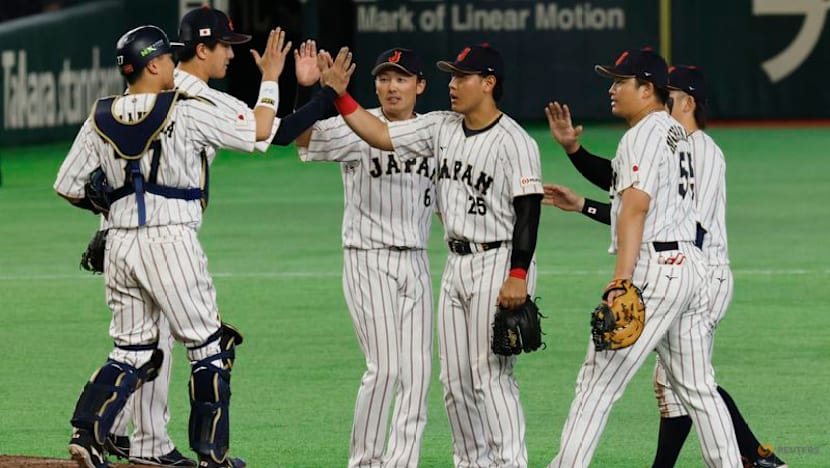 Baseball-Samurai Japan top gutsy Czech team on way to WBC playoffs