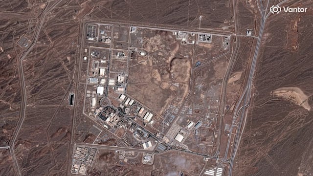 卫星画面显示伊朗一座铀浓缩设施遇袭两次