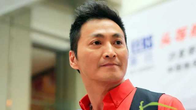 何家劲承认结婚　老婆身份曝光！