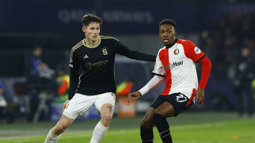 Brentford sign Dutch midfielder Milambo from Feyenoord