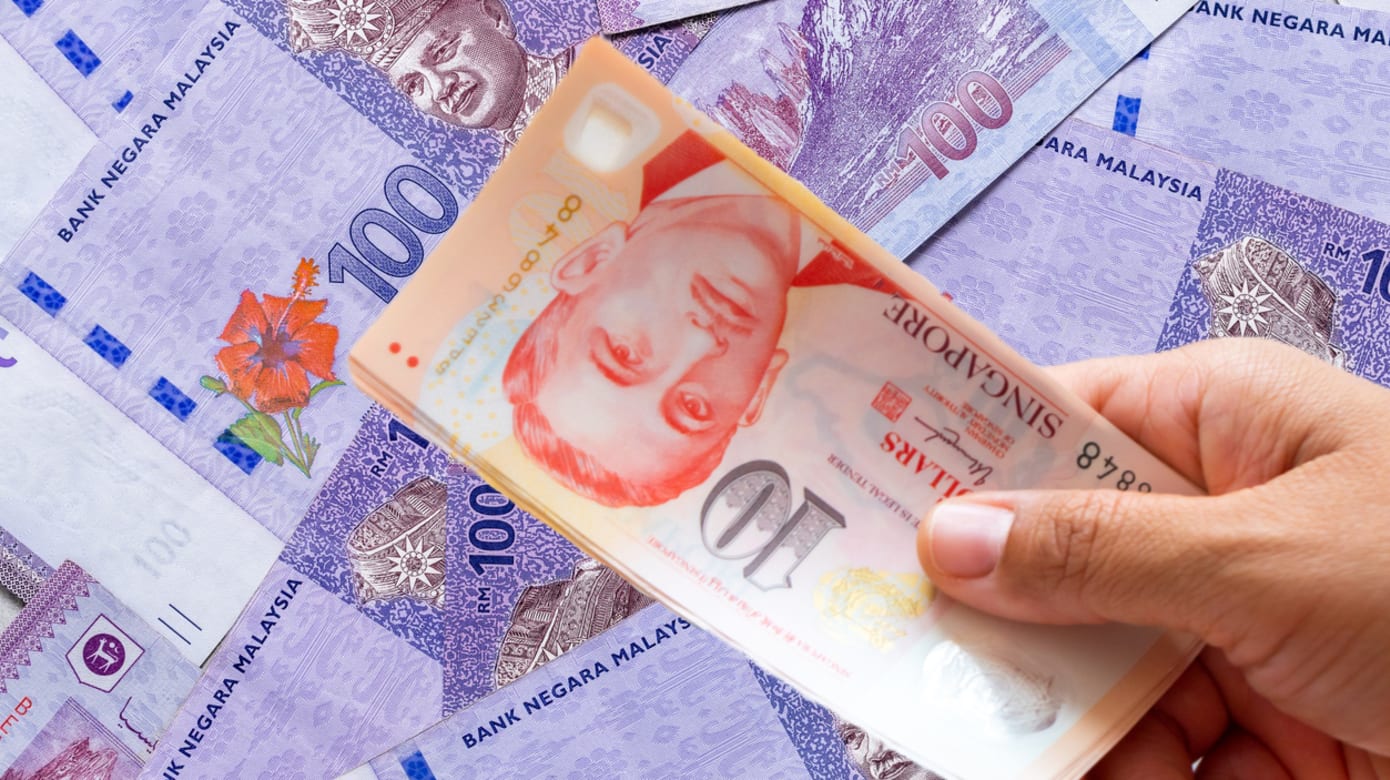 新元兑令吉一度跌破3.2 三年多来最低水平