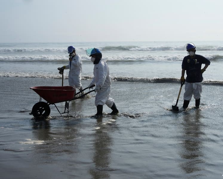 Waves from eruption in Tonga cause oil spill in Peru