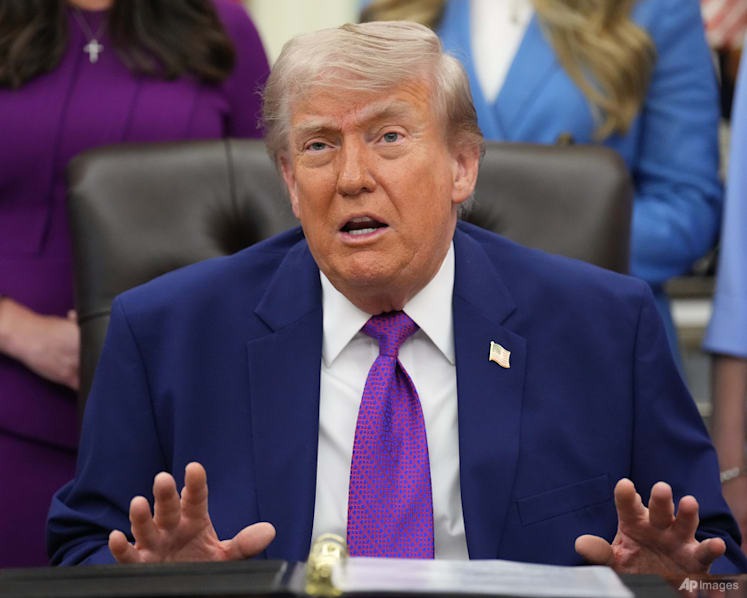 Trump says Iran ceasefire is 'on life support' as hopes for a deal fade