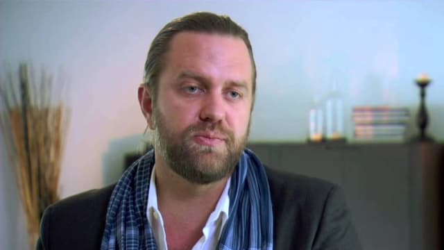 诈骗Netflix高达1467万元，美国导演Carl Rinsch被捕！