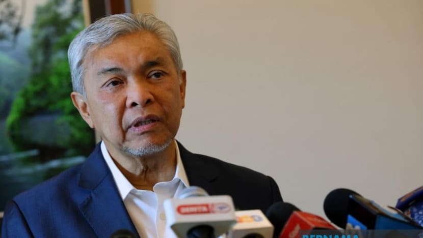 Ahmad Zahid akur pihaknya terima laporan risikan 'langkah Dubai'; gerakan untuk jatuhkan Kerajaan Perpaduan Ahmad Zahid akur pihaknya terima laporan risikan 'langkah Dubai'; gerakan untuk jatuhkan Kerajaan Perpaduan