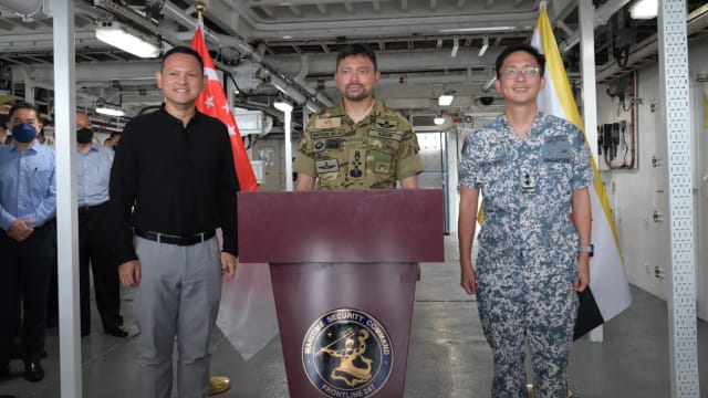 文莱王储比拉赫访问我国三天 参观樟宜海军基地