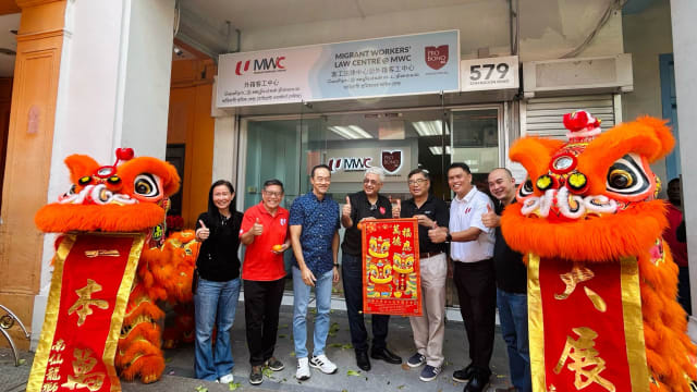 本地首个专为客工提供无偿法律援助服务的中心正式启用