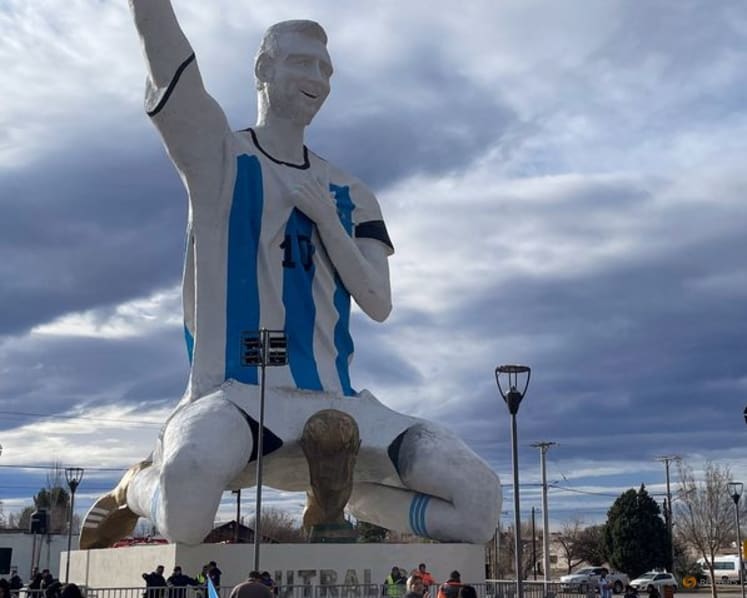 In a Patagonia town with an 85-foot Messi statue, Argentines celebrate reaching World Cup final