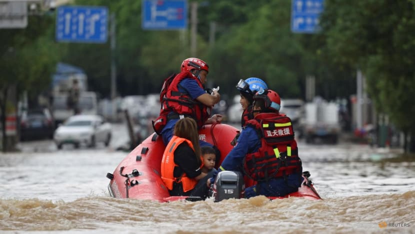 China warns of extensive flooding after heavy rains China warns of extensive flooding after heavy rains