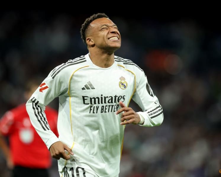 Mbappe booed on return as Real Madrid beat Oviedo 2-0