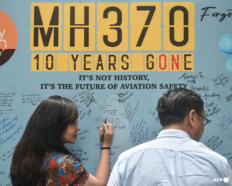 Malaysia extends search for missing flight MH370 by one year