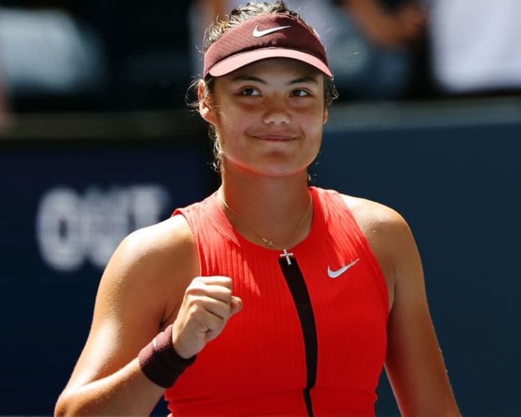 Sabalenka, Djokovic win before Medvedev tirade sparks chaos at US Open