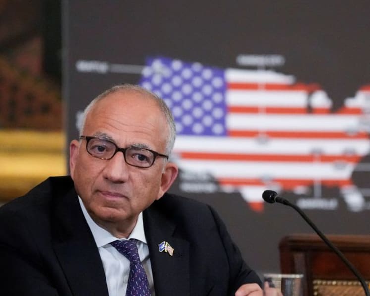 Infantino's senior advisor Cordeiro resigns following proposal to sell FIFA stake