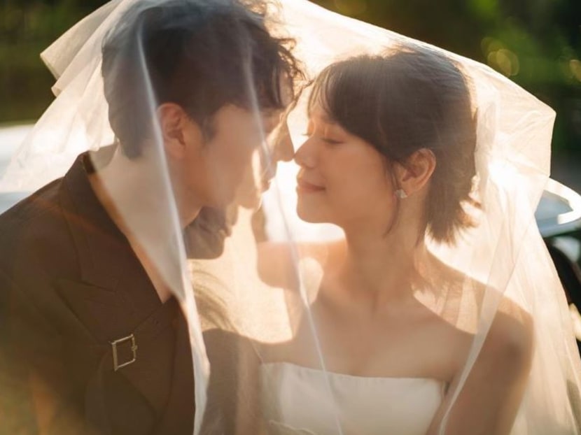 Felicia Chin and Jeffrey Xu get married in church, 4,000 fans watch via livestream Felicia Chin and Jeffrey Xu get married in church, 4,000 fans watch via livestream