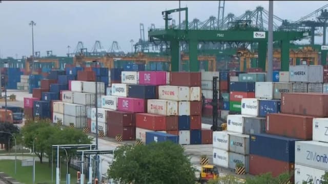 10月非石油国内出口止升回跌 电子与非电子出口下滑