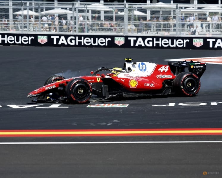 Hamilton crashes in final Spanish GP practice