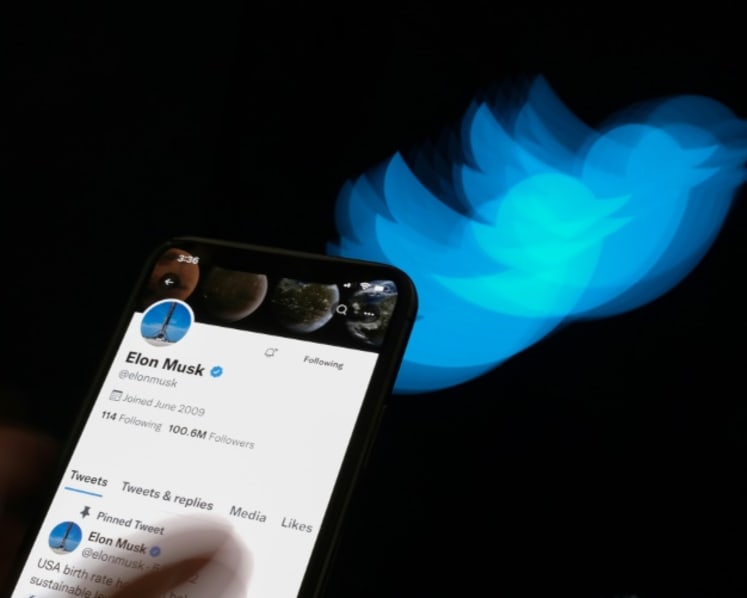 Commentary: What will happen if anyone can buy a Twitter ‘blue tick’
