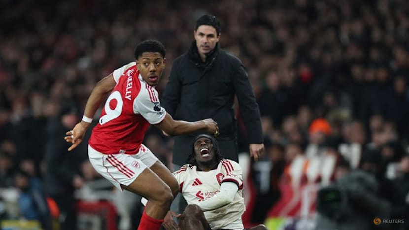 Lacklustre Arsenal held to dour 0-0 draw by Liverpool