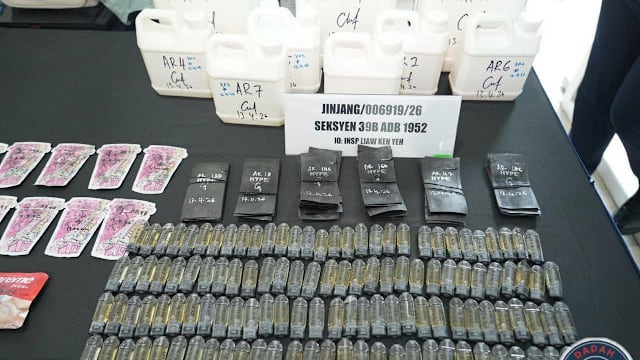 马国警方扫毒起获芬太尼“丧尸烟弹” 市值90万新元