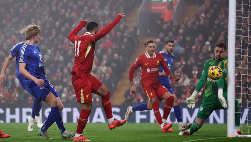 Liverpool go seven points clear, Chelsea drop points, Man City remain in freefall