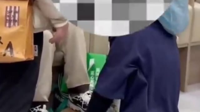 给患者拔针时出血 中国护士下跪求原谅引议