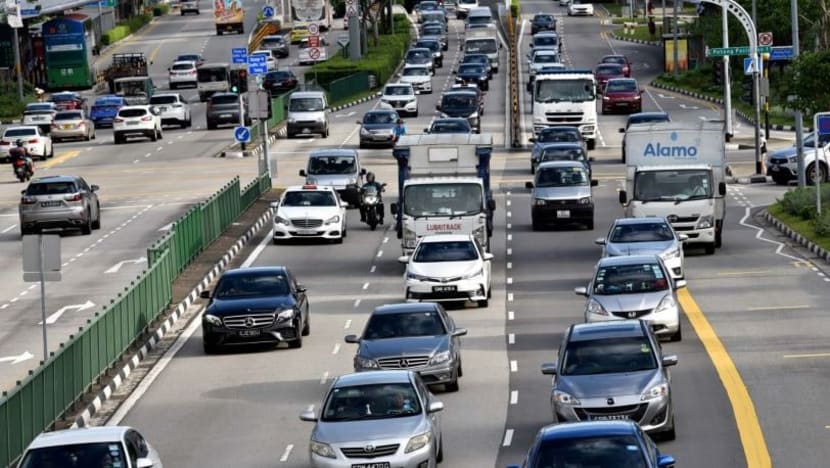 Hampir semua harga COE lebih rendah dalam bidaan terkini; premium motosikal terus naik Hampir semua harga COE lebih rendah dalam bidaan terkini; premium motosikal terus naik
