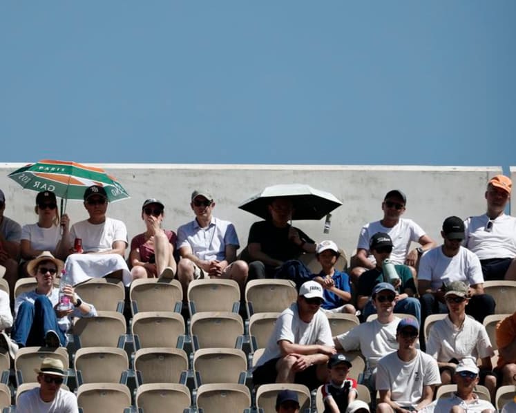 Medvedev stunned by wildcard Walton in French Open first round