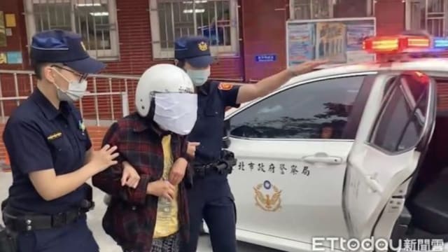 照料病儿40年心力交瘁 台80岁母认杀儿