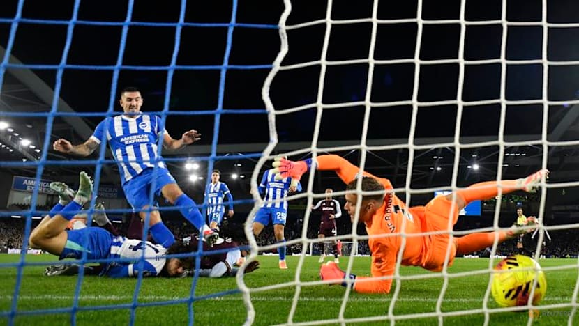 Arsenal go five points clear, Villa roar back at Brighton to go third