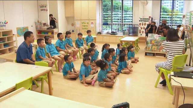 李智陞首次到学府参观 盼从三方面改善我国教育制度