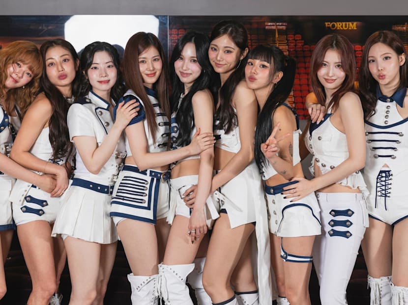 K-POP・アジア TWICE K-pop girl group Twice reflect on 10th year anniversary and