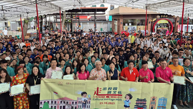 本地15所近400名中学生参与第八届“走出校园，走进文化”活动