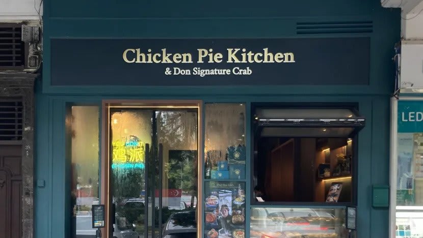 Inspection at chicken pie shop 'conducted appropriately', says MOM after accusations of aggressive behaviour