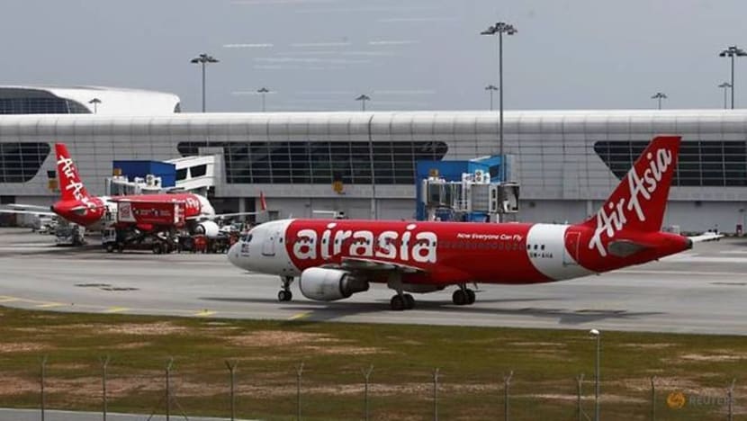 Trafik penumpang udara M'sia cecah 100 juta meskipun tumbuh perlahan Trafik penumpang udara M'sia cecah 100 juta meskipun tumbuh perlahan