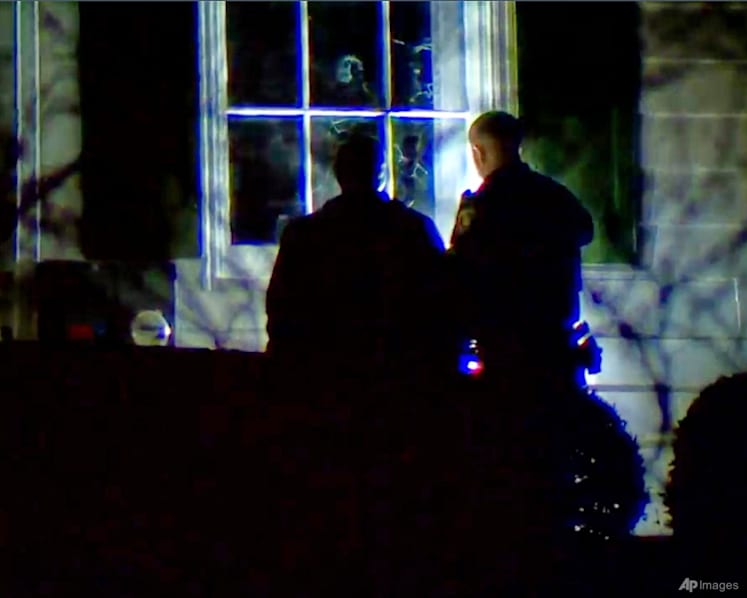 Man who broke windows at JD Vance's Ohio home is detained, says US Secret Service