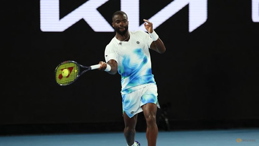 Dominant De Minaur thumps Tiafoe to make Melbourne fourth round