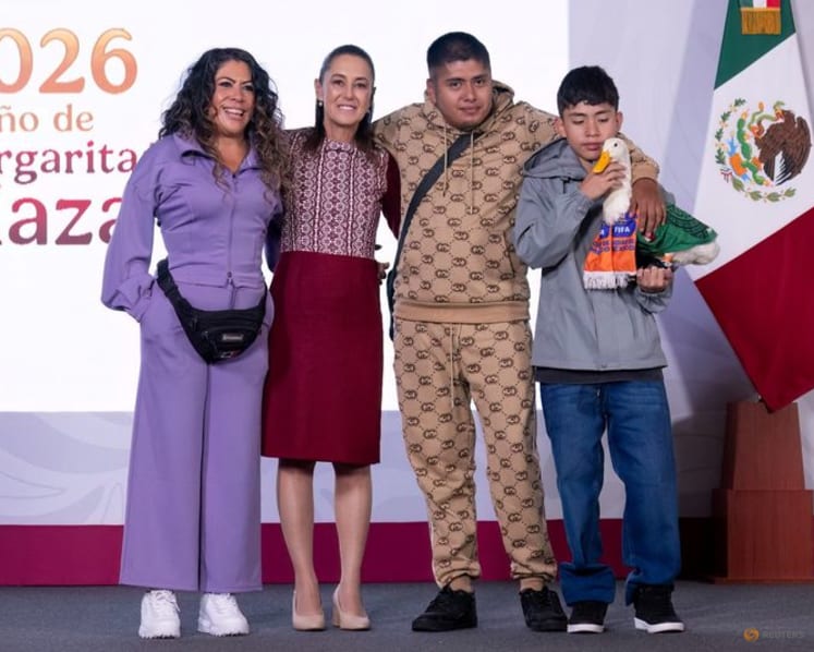 The president will see you now: Mexico's World Cup duck meets Sheinbaum