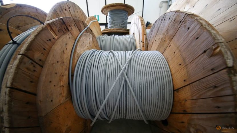 Italy struggles to revive lagging fibre rollout plan