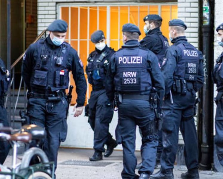 Germany bans Muslim group over alleged terror donations