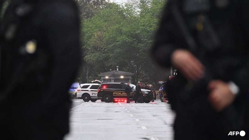 Suspect dies after trading gunfire with officers near White House, US Secret Service says