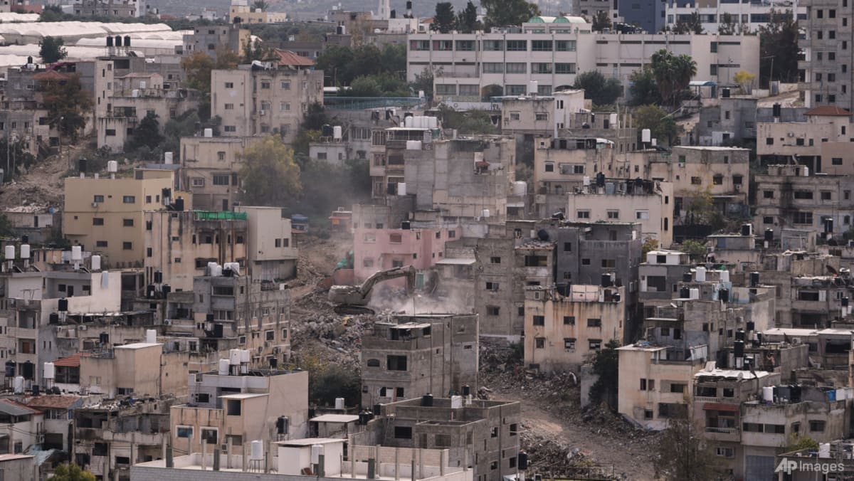 Red Crescent says Israeli army gunfire wounds five in West Bank