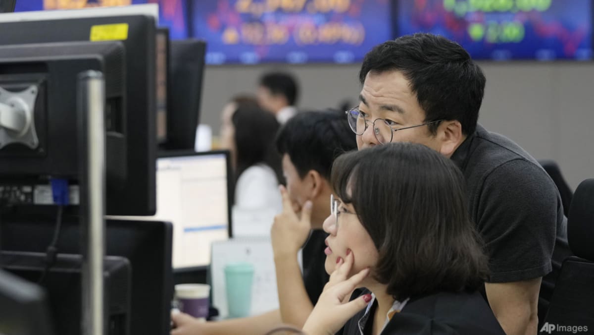 Asian markets mixed as autos suffer more tariff-fuelled losses